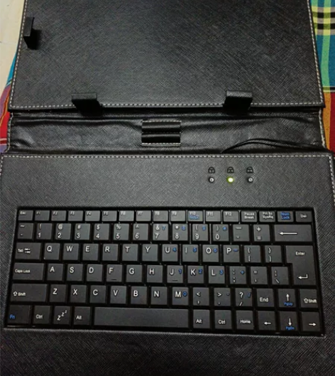 平板电脑键盘货场货，收来的平板电脑。基本全...