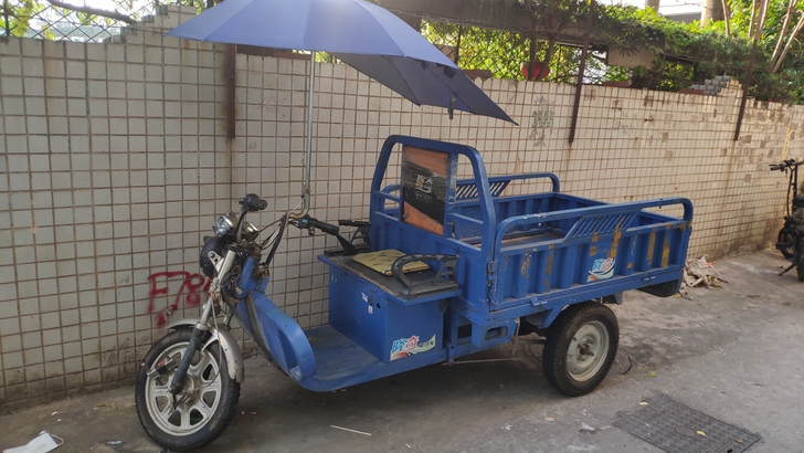 隆奇电动三轮车，70伏电池，充满可以跑20...