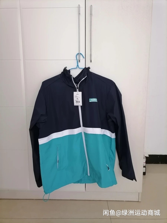 安踏男款连帽上衣秋休闲百搭舒适运动连帽外套...