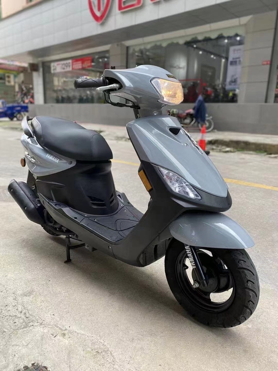 原装林海雅马哈巧格100cc颜色水泥灰,发...