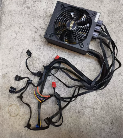 振华金山冰蝶额定550W电源,SF-550...