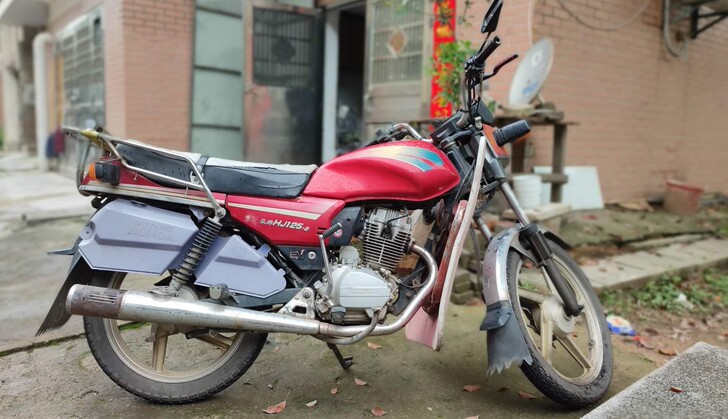 豪爵摩托车  6成新   可小刀  好骑一...