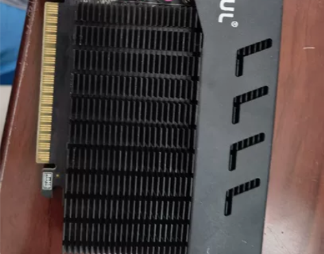 一次未用，闲置显卡，Colorful/七彩...