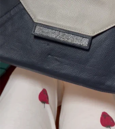 施华洛世奇手拿包,绝版啦,没有用过,就一直...