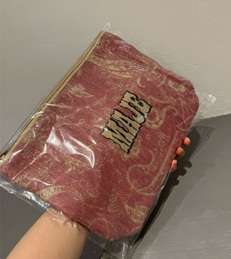 法国MAJE LOGO编织手拿包 感兴趣的...