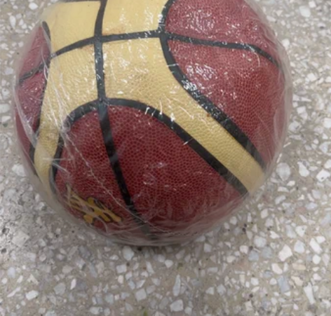 全新篮球，乔天下，学校发的，30包邮不议价...