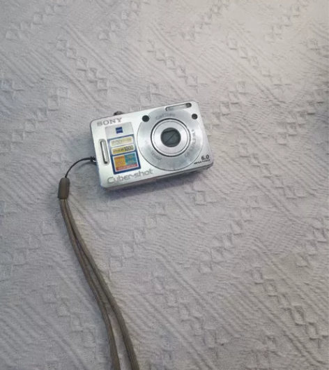 索尼w50~ 仅此一台先到先得配件齐全