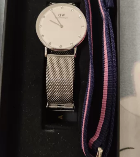 Dw手表闲置出 买回来因为不会换电池而没有...