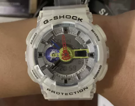 卡西欧透明彩手表 ,盒子吊牌都在,几乎全新...