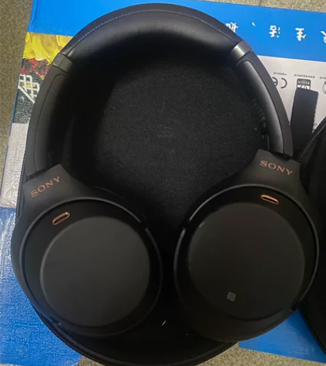 索尼降噪耳机WH-1000XM3 95新，...