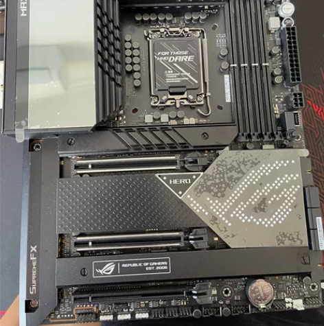 玩家国度 ROG MAXIMUS Z690...