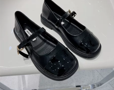 全新仅36码～断码清～捡漏时尚拼色百搭圆头...