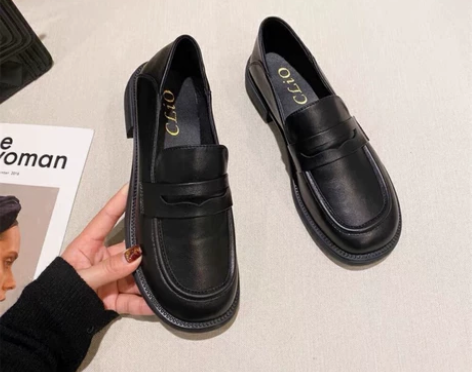 早秋上新!雁子简约英伦风时尚圆头低平跟单鞋...