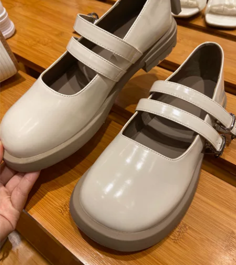 爱依服实体店品牌特价女生圆头单鞋玛丽珍 正...