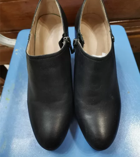 达芙妮深口高跟鞋细跟秋款单鞋秋冬季新款防水...