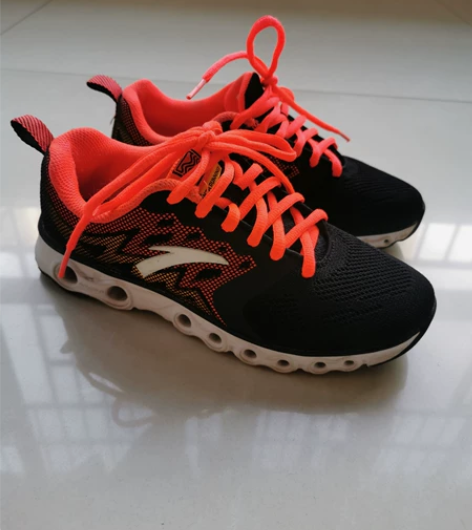 ANTA/安踏女款旅游鞋跑步鞋，36码，八...