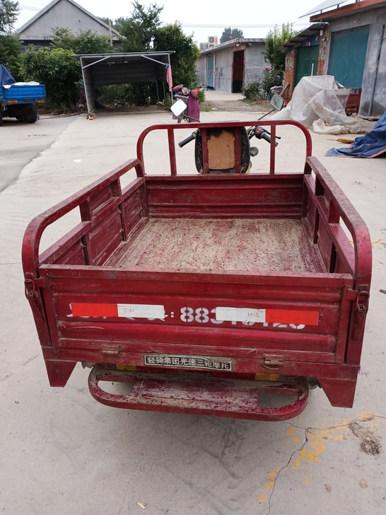 摩托三轮车，价格不贵，便宜卖了，平度市崔家...