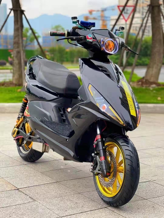 代朋友出兰德300拉4000wp   全新...