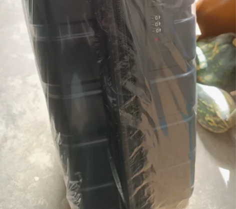 拉杆箱。尺寸带轮子54cm20cm38cm...