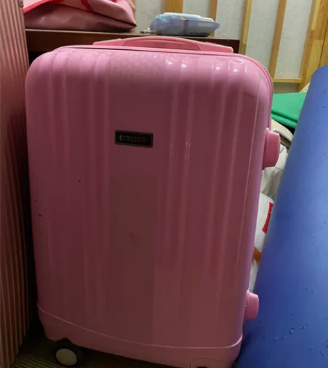 20寸拉杆箱，自用 感兴趣的话点“我想要”...