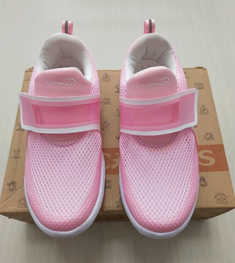 小骆驼垦牧女童一脚蹬运动鞋夏款，全新孤品特...
