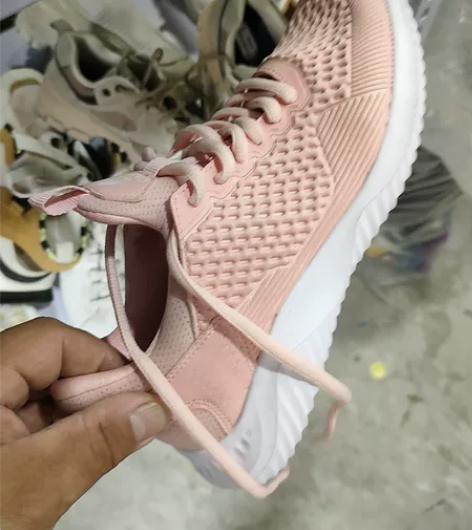 骆驼36码,39元 感兴趣的话点“我想要”...