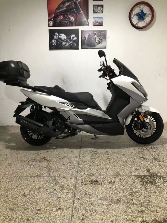 台荣探路者TR300 T大踏板一台