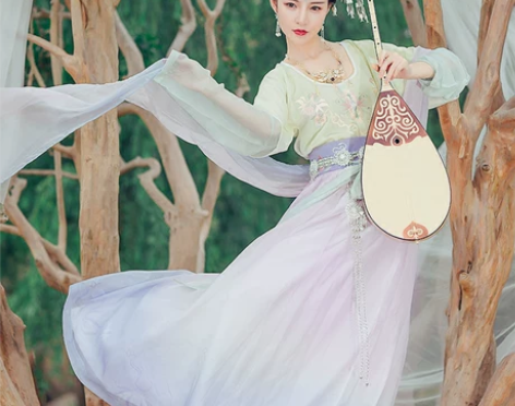 ?都城南庄原创齐腰袒领襦裙绣花半臂印花渐变...