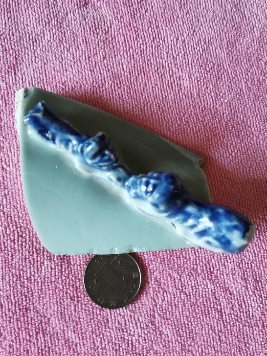清豆青釉大型立件残部，万兽之王雌雄对视，可...