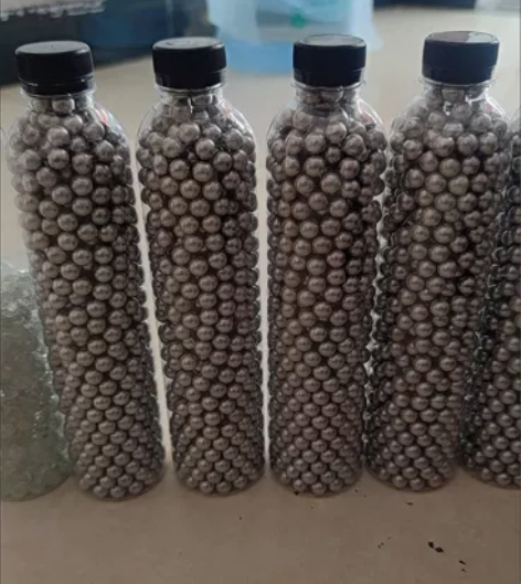 收拾仓库剩了一些实心弹弓钢珠无油无水无锈亮...