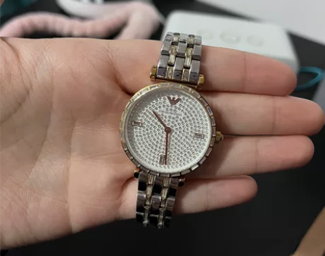 阿玛尼满钻手表 有包装盒 仅自提几乎全新E...