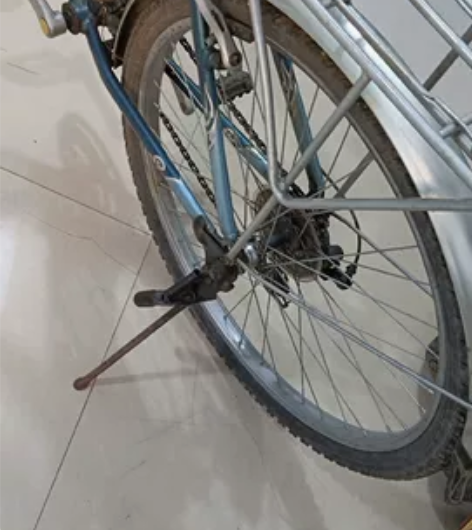 名牌捷安特自行车，小孩上大学了，现闲置想卖...