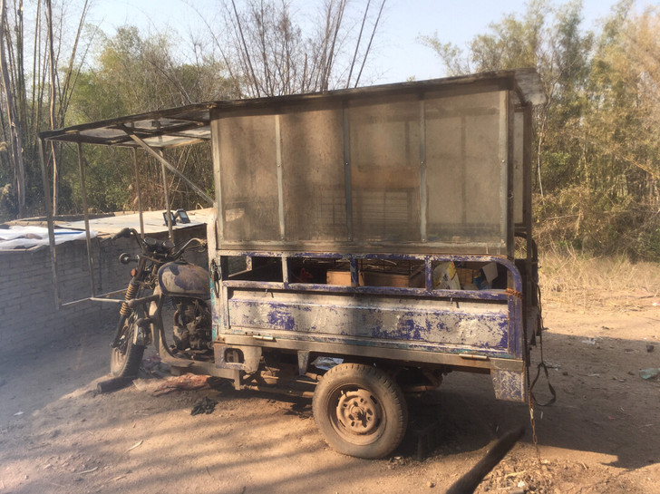 150三轮摩托车，机非常好，带发票，沙版一...