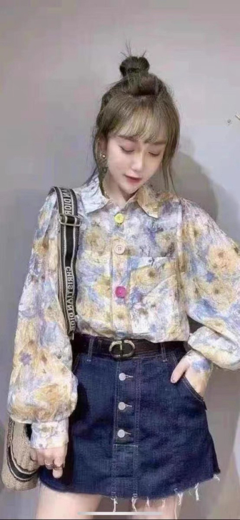 碎花衬衫穿过1次 200实体店购入 100...