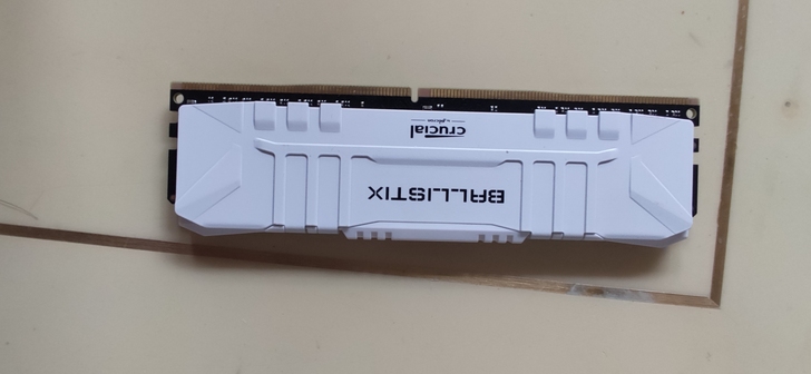 崭新没用几天 全新  自己260买的  英...