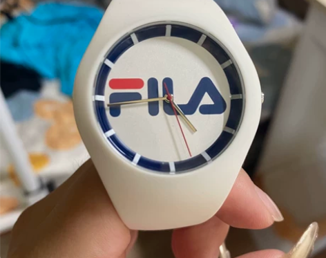 斐乐手表  白色 一次没戴过  分手了不要...