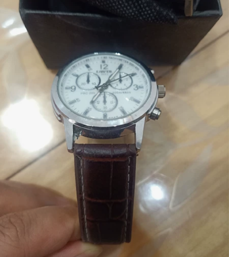 全新手表，之前别人送的，全部要的可议价，不...