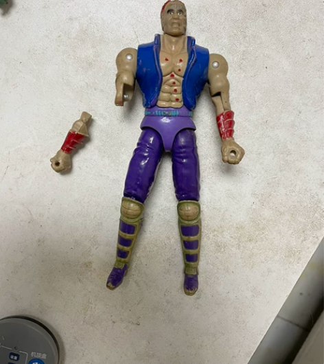 北斗神拳老玩具 一处手臂有问题 感兴趣的话...