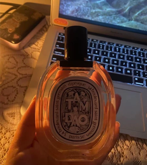 去年在深圳万象城diptyque实体店12...