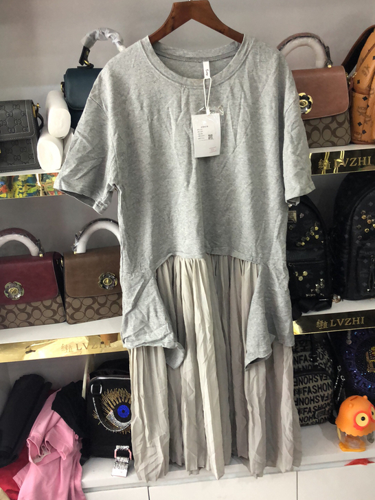 潮牌欧货南韩连衣裙小瑕疵质量非常好亏本出不...