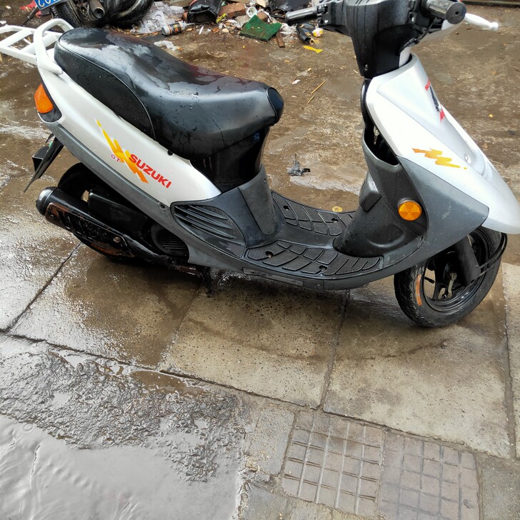 原装铃木50两冲摩托车，有喜欢的联系