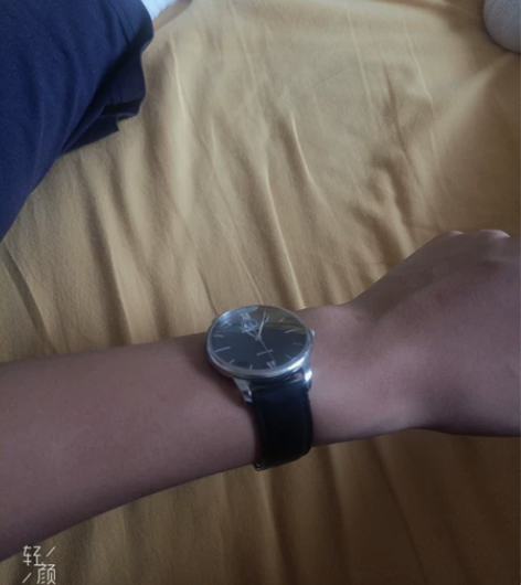 原价1999雷诺手表专柜购入 闲置了1年多...