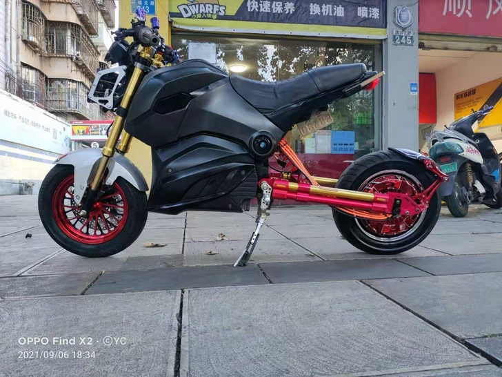 九九新改装小飞机：