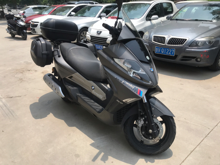 16年贝纳利银刃250电喷水冷