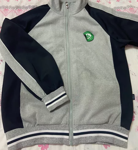 南昌西湖区秋季校服，卖的剩最后一套啦！尺码...