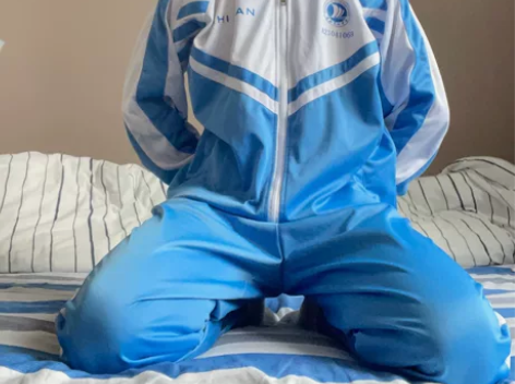 全新实验高级中学校服，金光绒滑料校服，尺码...
