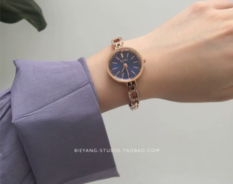 别样A49韩风chic简约复古文艺链条石英...