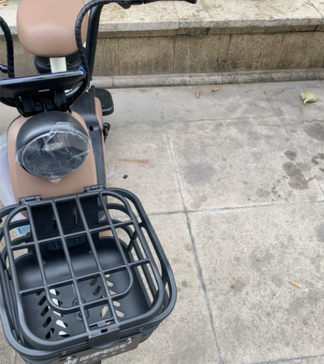 哈啰电动车，A30特价处理，续航50公里，...