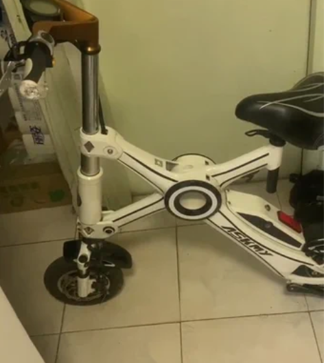 恩斯迈x1折叠电动车,原价5q左右加上牌价...