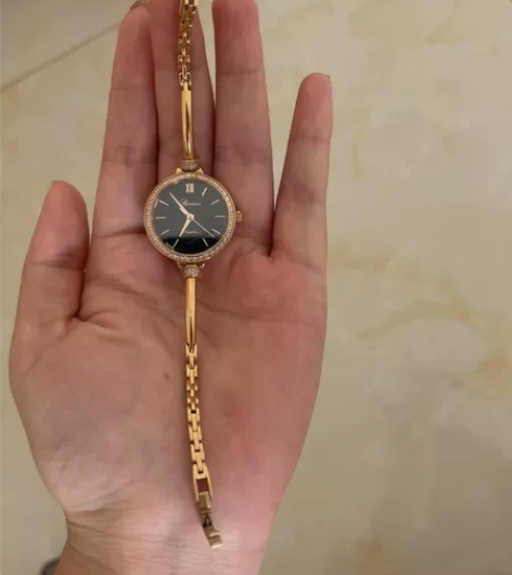 罗西尼手表包邮出售 感兴趣的话点“我想要”...